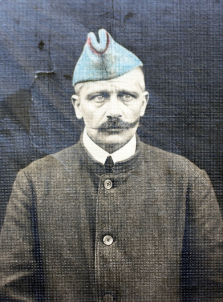 1917_01.jpg - 1917 Augustin (E2-10)  qui a refusé que ses enfants suive l'école allemande par suite à l'annexion de la région  d'Homécourt , est déporté en Allemagne à Holyminden. Ce sera également la cas de Raymond le fils le plus agé de la famille.