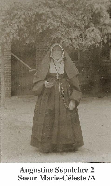 AugustineSepulchre.jpg - Marie, Joséphine, "Augustine" Sepulchre, fille de Jean-François Sepulchre et Marie-Albertine Paquet. Religieuse des Sœurs de Charité sous le nom de Sœur Céleste. Photo vers 1900.