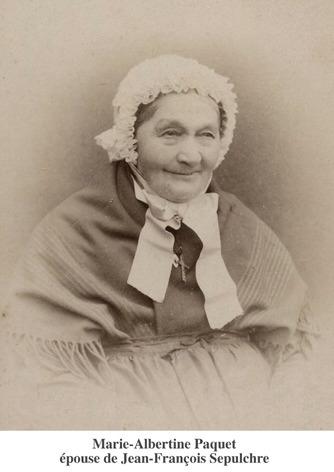 Marie-AlbertinePaquet2.jpg - Marie-Albertine Paquet, épouse de Jean-François Sepulchre. Photo vers 1899